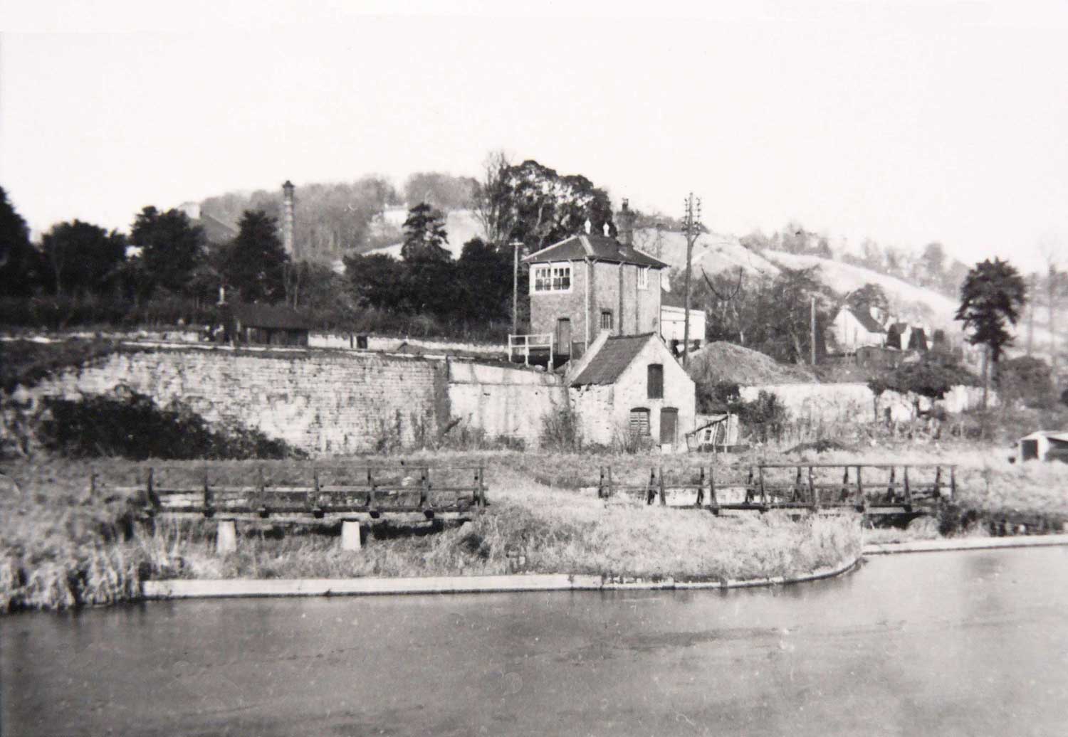 Remains of the dry docks at the Bourne boatyard, 1948. (Stanley Gardiner Collection)
