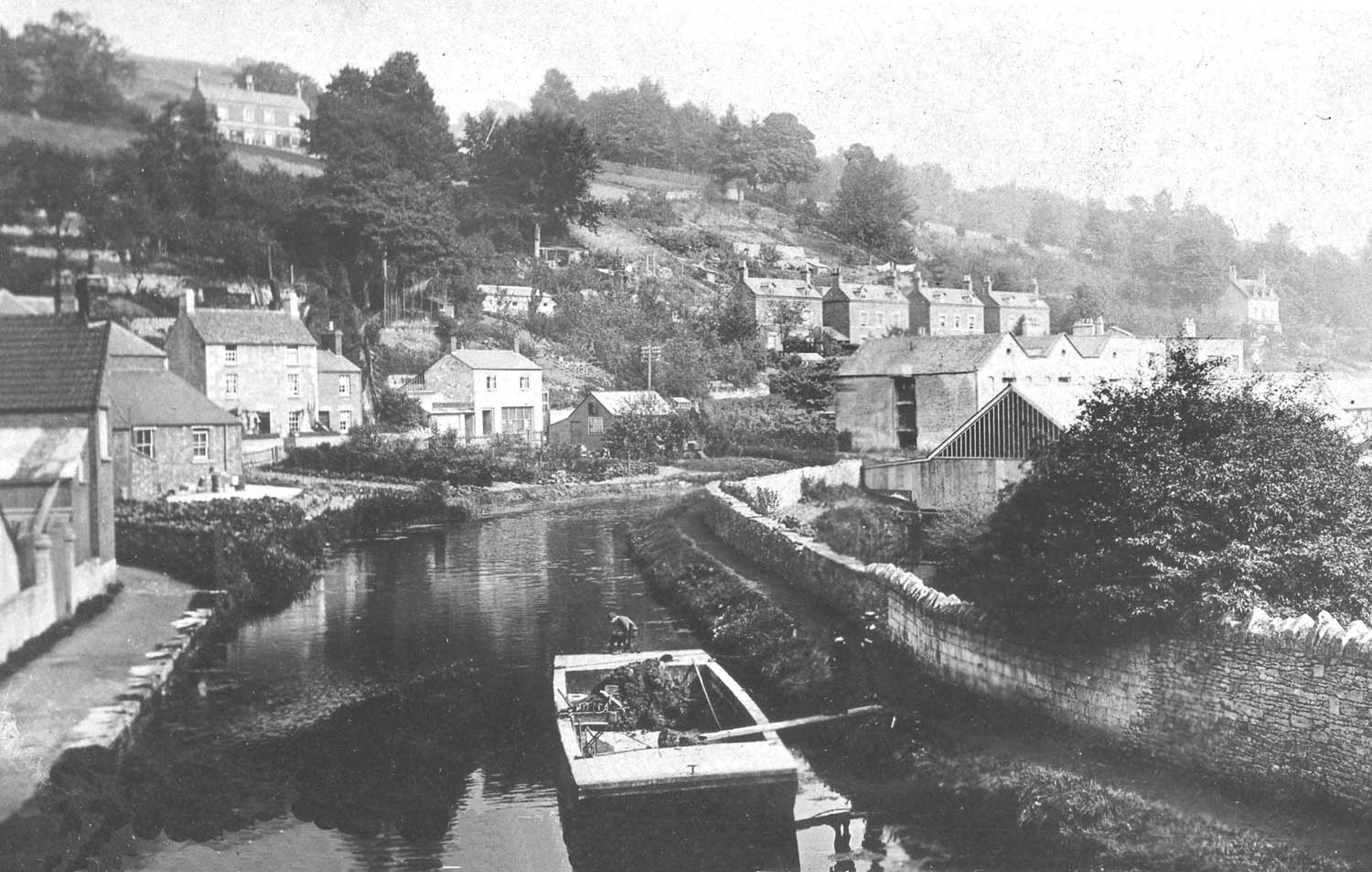 View north-east from Brimscombe Bridge. (Howard Beard)