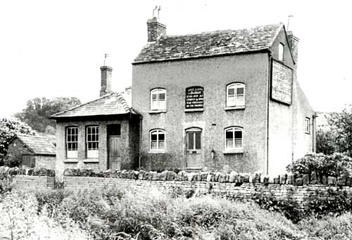 Victoria Tap pub beside Dudbridge Upper Lock (Michael Handford)