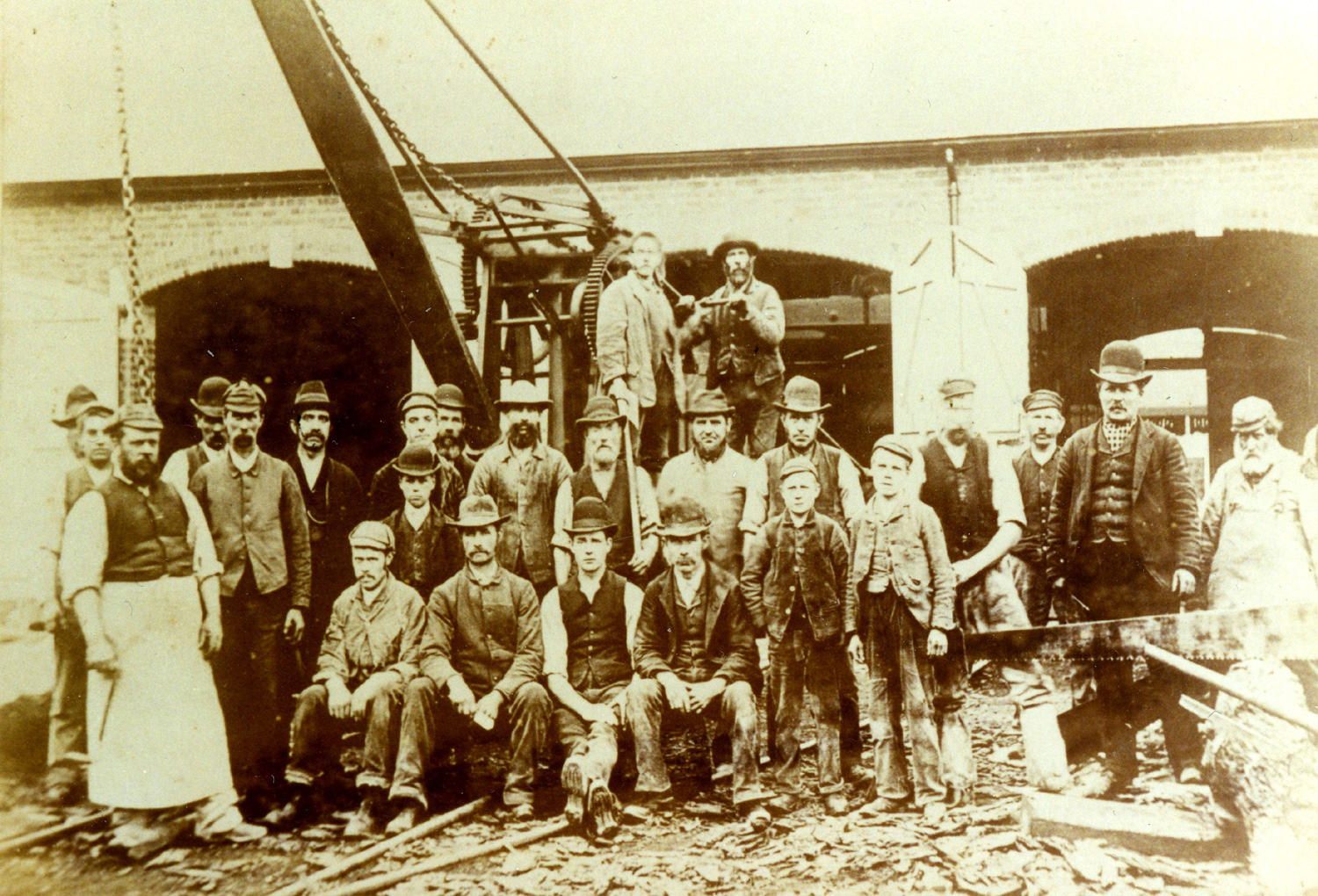 Employees at Ryeford Saw Mill c1900 (Howard Beard)