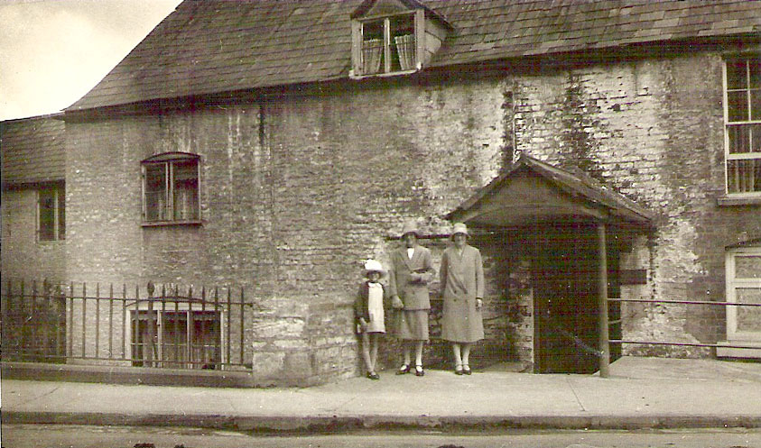 Former Ship Inn at Wallbridge (Glenda Coombe)
